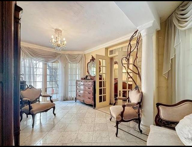 BUSINESS FOR SALE IN MUCKLENEUK